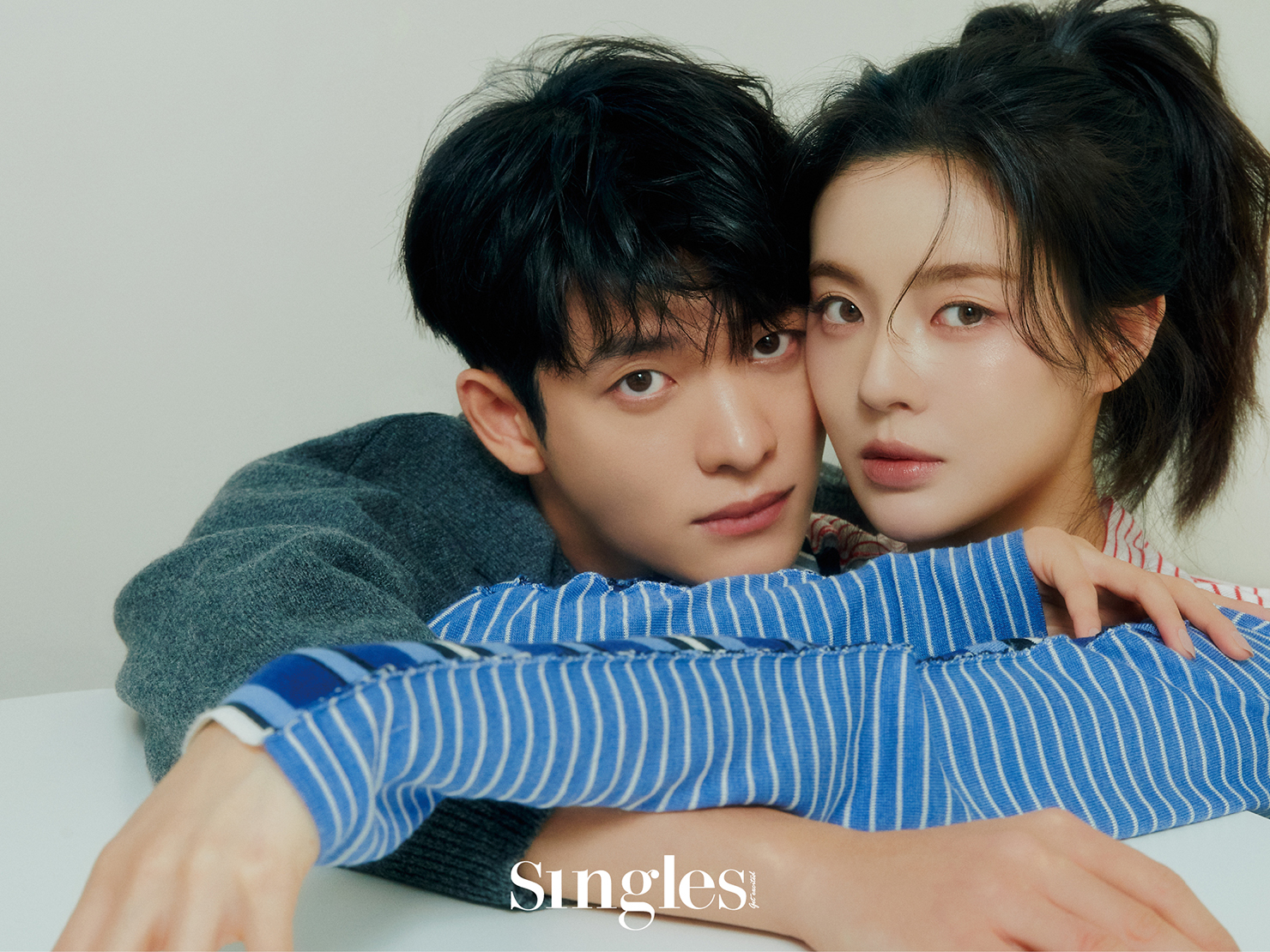 이선빈 강태오의 싱글즈 화보 이미지.감자연구소 이선빈 강태오. 강태오 화보, 이선빈 화보 